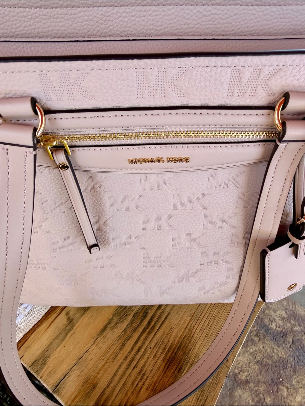 Michael Kors Light Pink Quilted Tote with Gold-Tone Accents - Picture 4 of 12